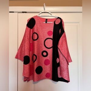 Berek Crinkle Top Pink Geometric Print